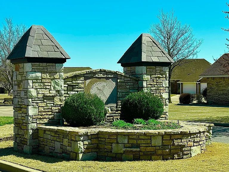 1106 Remington Ct — Photo 38