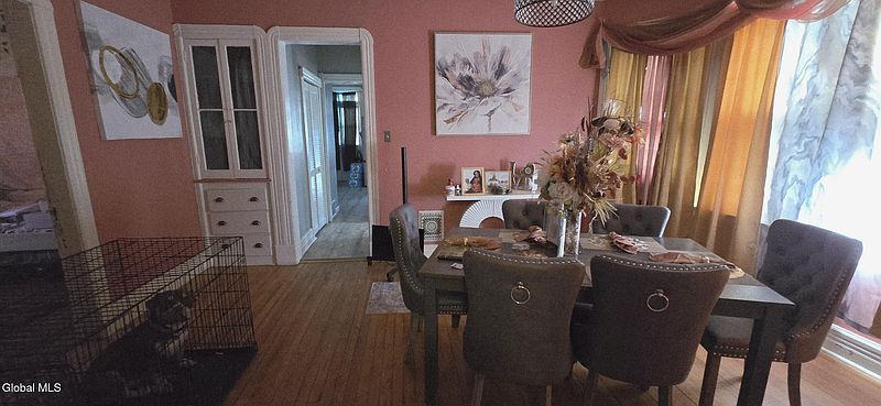 4th image of 1054 Park Avenue