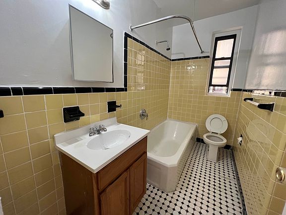 5th image of 1230 Sheridan Ave #2C