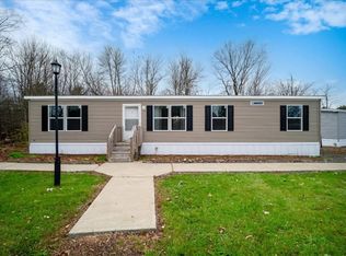 Clayton SL3 S & F KINNEBROOK SALES CENTER Plan, Kinnebrook Estates Sales Center, Monticello, NY 12701