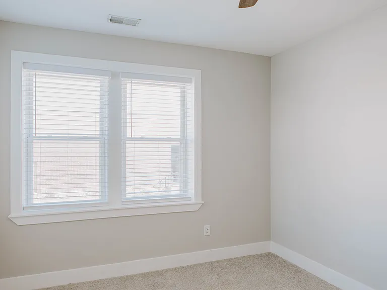 6401 Lindenwood Pl #1W — Photo 15