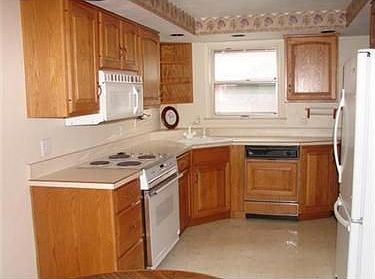 3rd image of 22 Glenview Ave