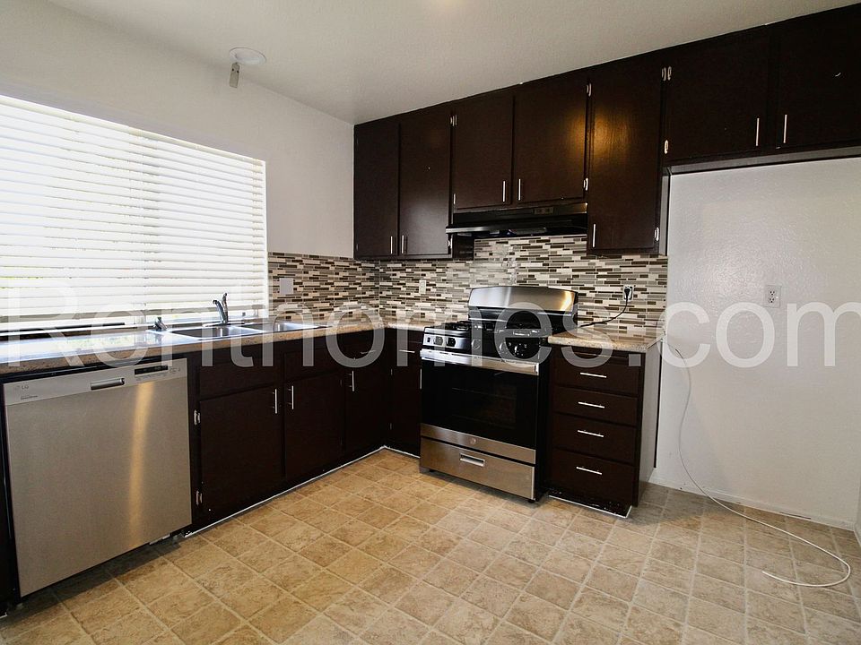 1st image of 10898 Greenford Dr