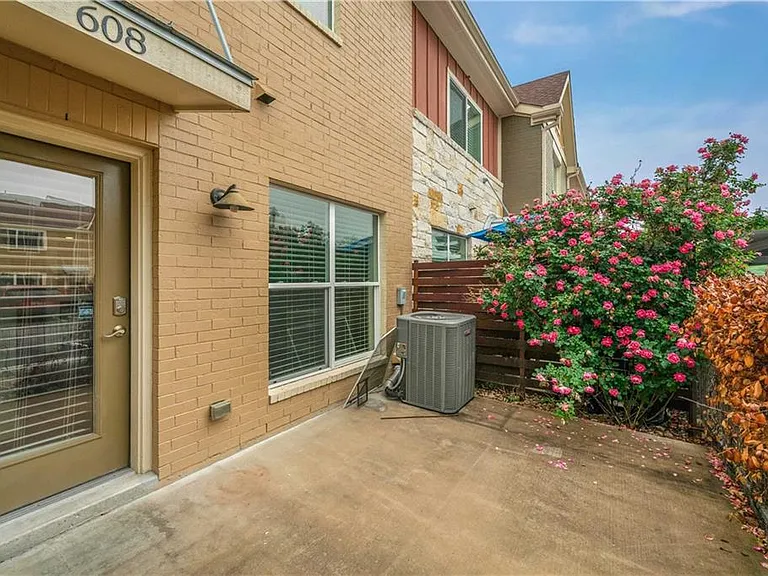 1101 Grove Blvd #608 — Photo 39