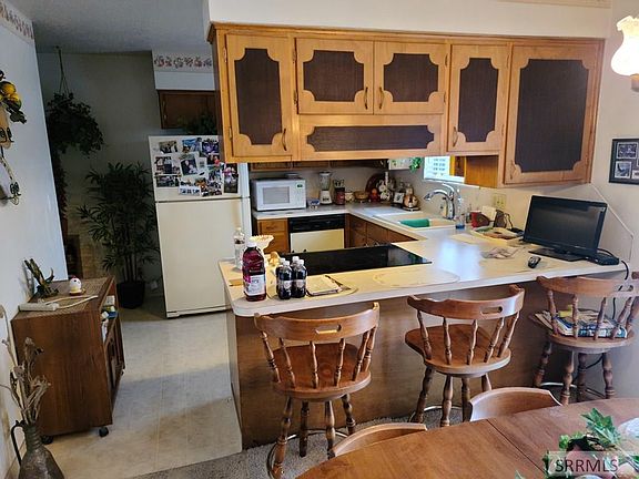 4th image of 2211 Aegean Ave
