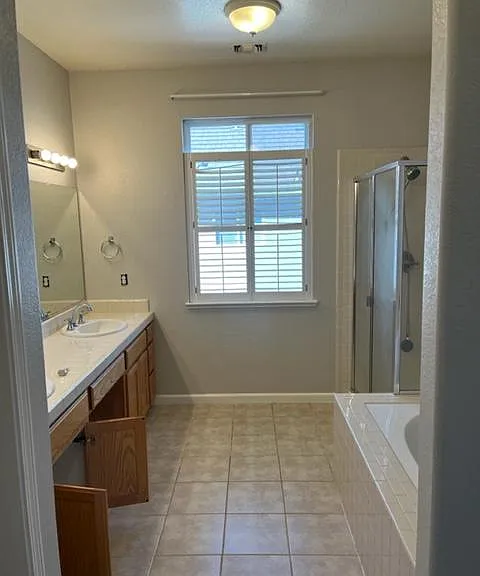 729 Wynyard Cir — Photo 36