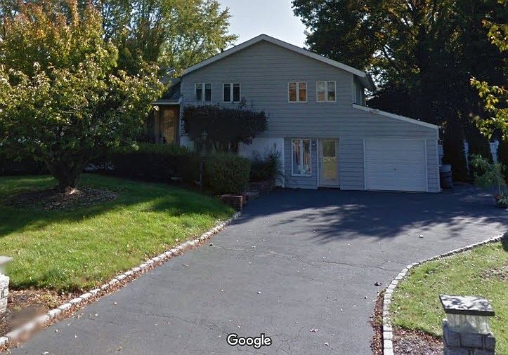 1st image of 17 Dougal Ln