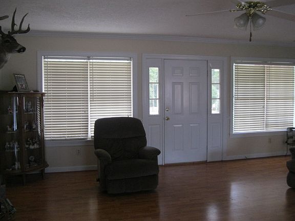 4th image of 102 Oakridge Dr