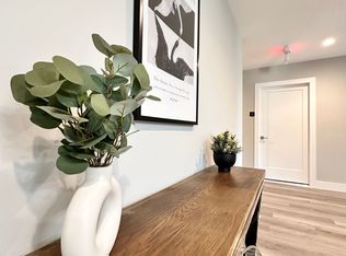 528 Black Rock Tpke #208, Fairfield, CT 06825