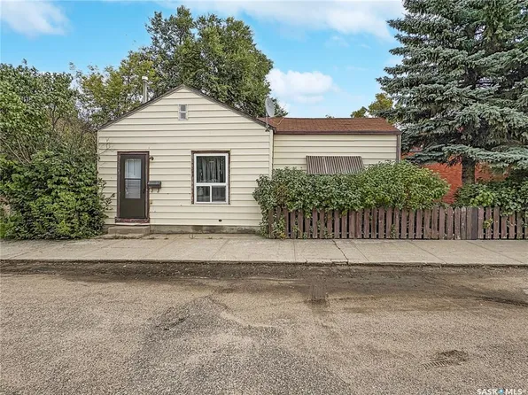 112 Main STREET, Harris, SK S0L 1K0