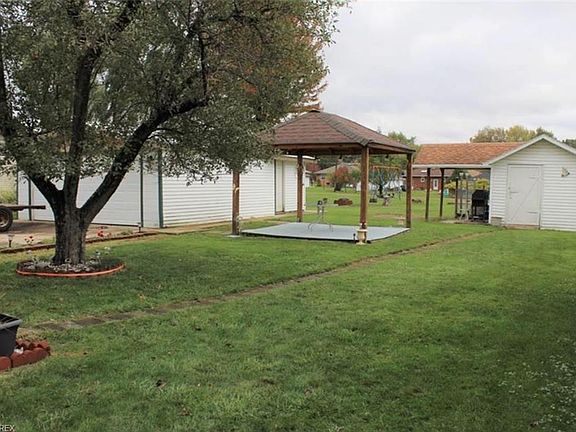 2nd image of 10965 Glamer Dr