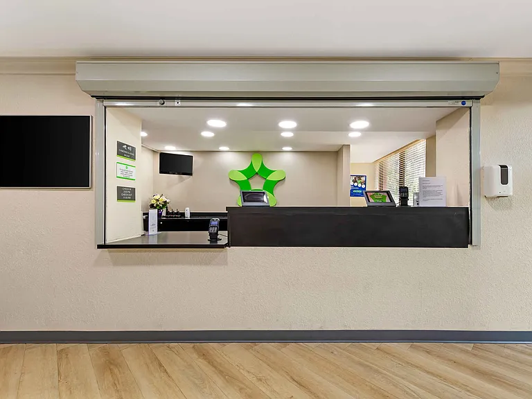 Lobby and Guest Check-in