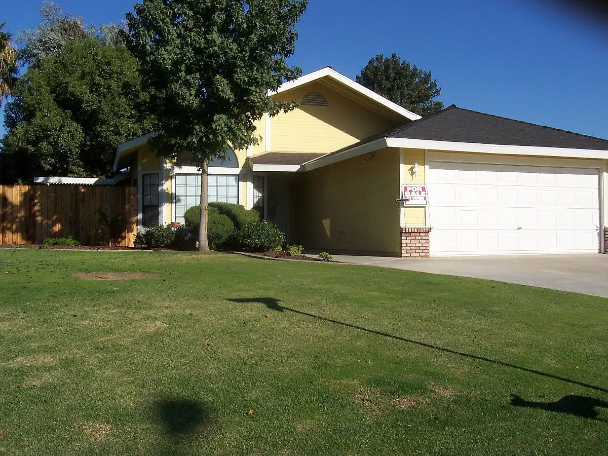 600 Jerlee St photo 1