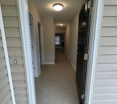 2nd image of 1951 Staffwood Dr
