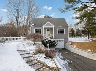 77 Scotland Ave, Madison, CT 06443