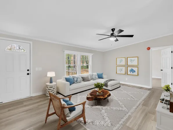 16 Woodbine Ct, Pittsboro, NC 27312