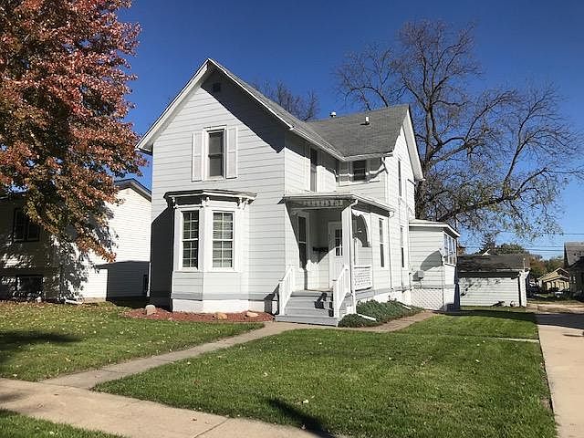 VERY NICE HISOTRIC HOME WITH ATTRACTIVE YARD IN EXCELLENT RESIDENTIAL NEIGHBORHOOD