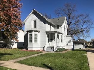 529 6th St, West Des Moines, IA 50265