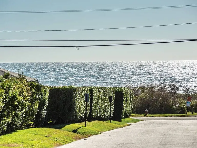 21 Wood Dr — Photo 2
