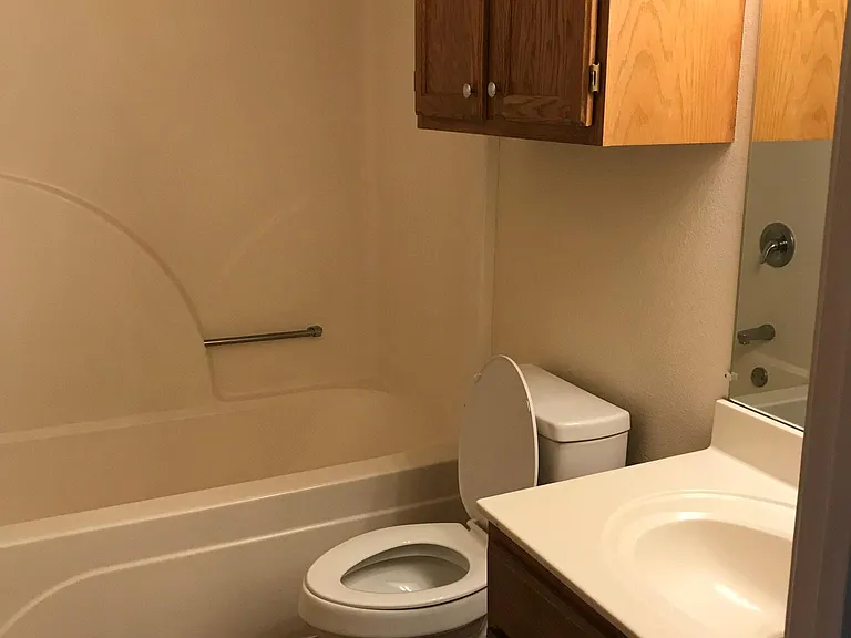 375 Grand Point Dr #F — Photo 8