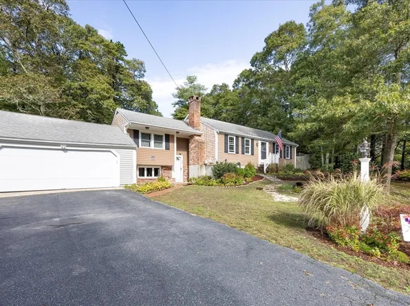 19 Cesars Way, Barnstable, MA 02630