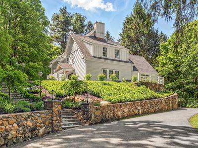 430 Crow Hill Road, Mount Kisco, NY, 10549