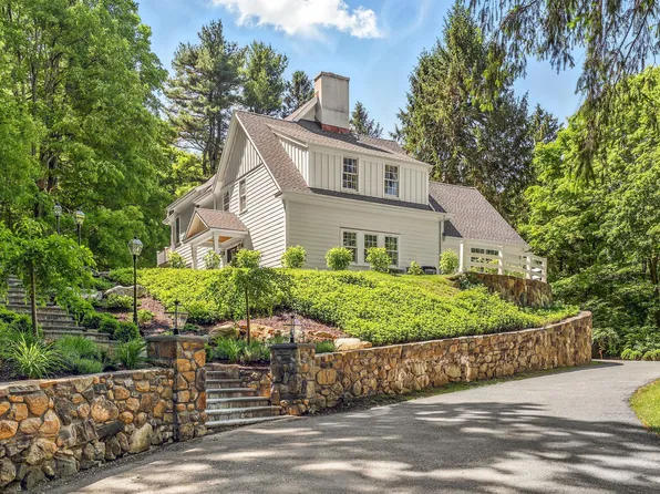 430 Crow Hill Road, Mount Kisco, NY 10549