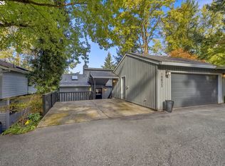 10023 SW Quail Post Rd, Portland, OR 97219
