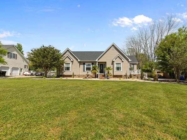 100 Crescent Dr, Franklin, VA 23851