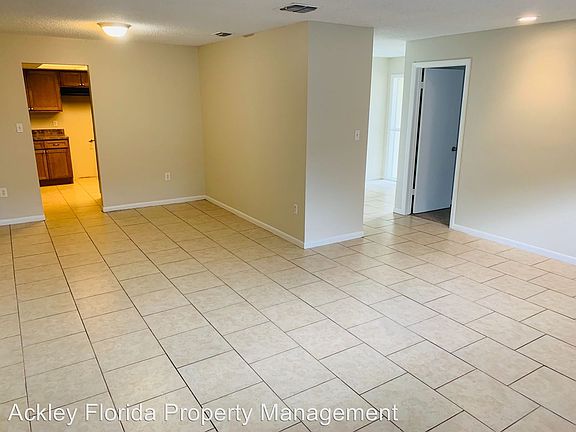 4th image of 7021 Willowwood St