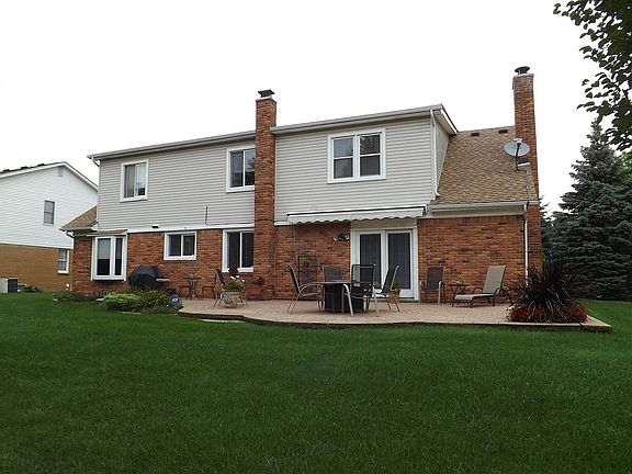 2nd image of 34759 Haldane Dr
