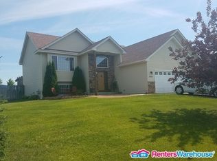 2267 Bridgewater Blvd S, Cambridge, MN 55008