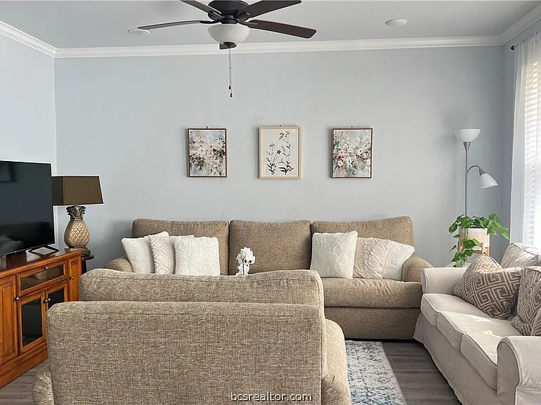 2126 Crescent Pointe Pkwy — Photo 2