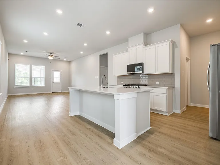 12534 Nueces River Dr — Photo 6