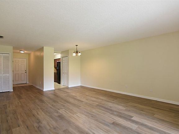 4th image of 4956 Tangerine Ave #4956