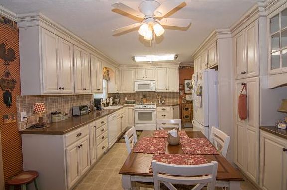 5th image of 820 Beechwood Dr