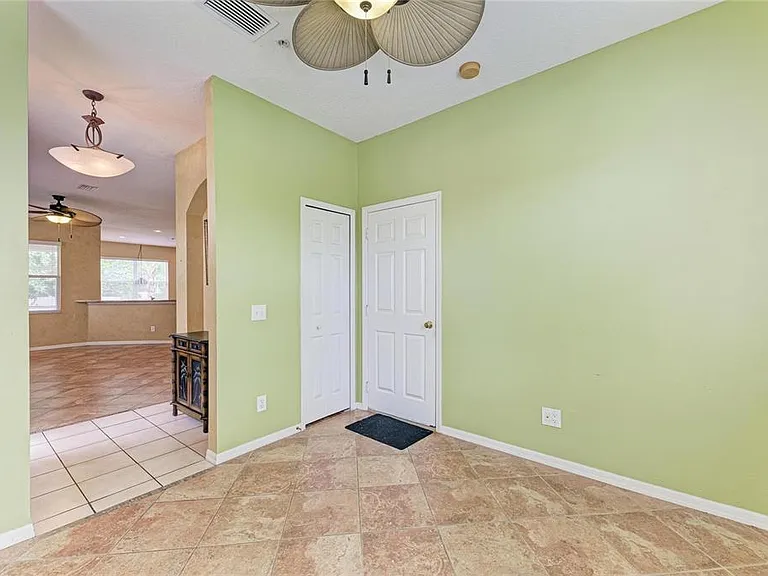 3931 Yellowstone Cir — Photo 6