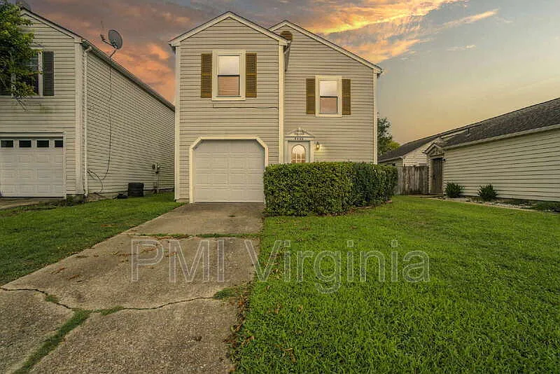 5489 Glenville Cir
