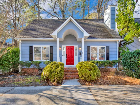 2007 Whisper Ln, Fayetteville, NC 28303