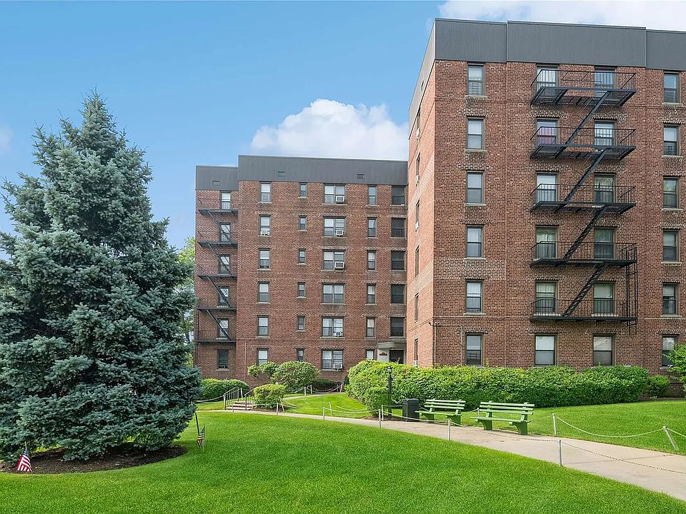 1st image of 112-50 Northern Blvd Unit 6G