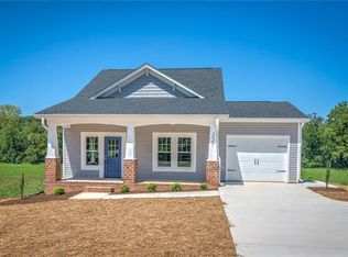 227 Brentwood Dr, Maiden, NC 28650
