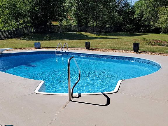 3rd image of 345 Laurelwood Dr