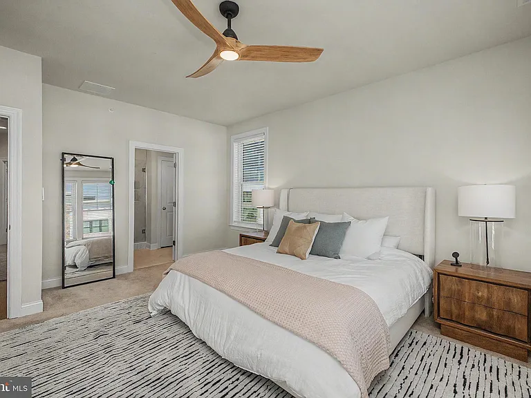 300 Squire Dr — Photo 23