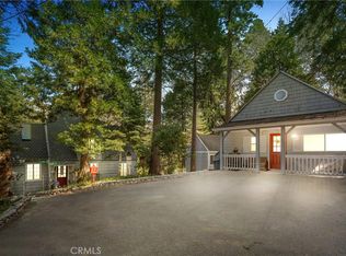 27809 Lakes Edge Rd, Lake Arrowhead, CA 92352