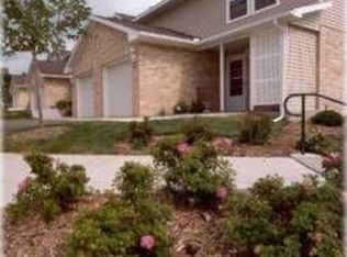 850 Walnut Pl, Chaska, MN 55318