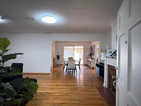 5th image of 939 3rd Ave