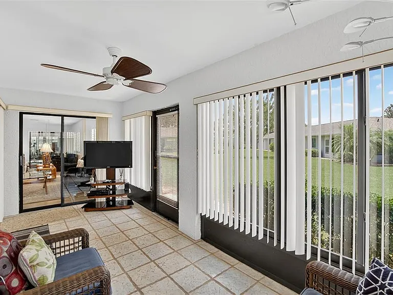 2221 Ivan Ct — Photo 34