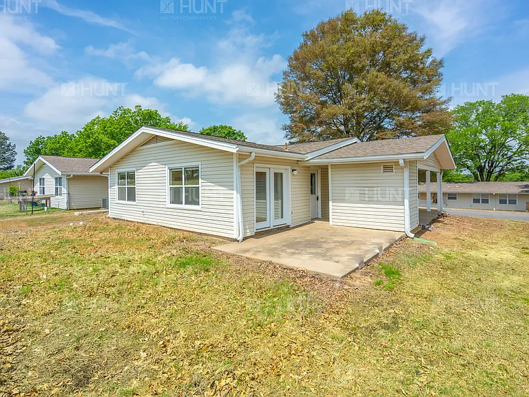 148 Kentucky Cir — Photo 28