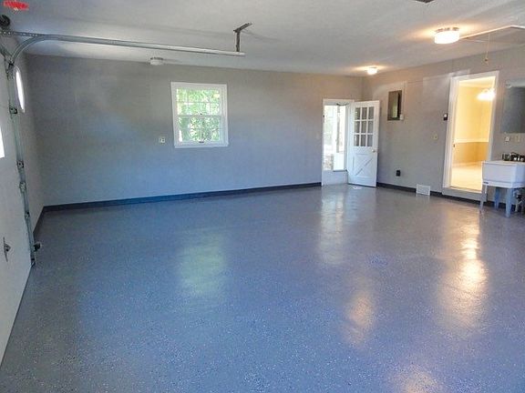 4th image of 2501 W Johnson Rd