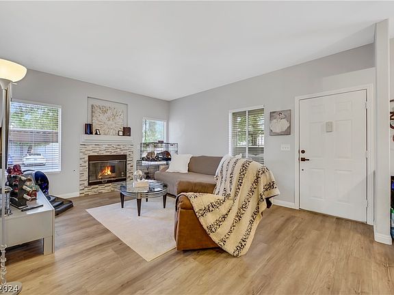 4th image of 6006 Vegas Dr #6006